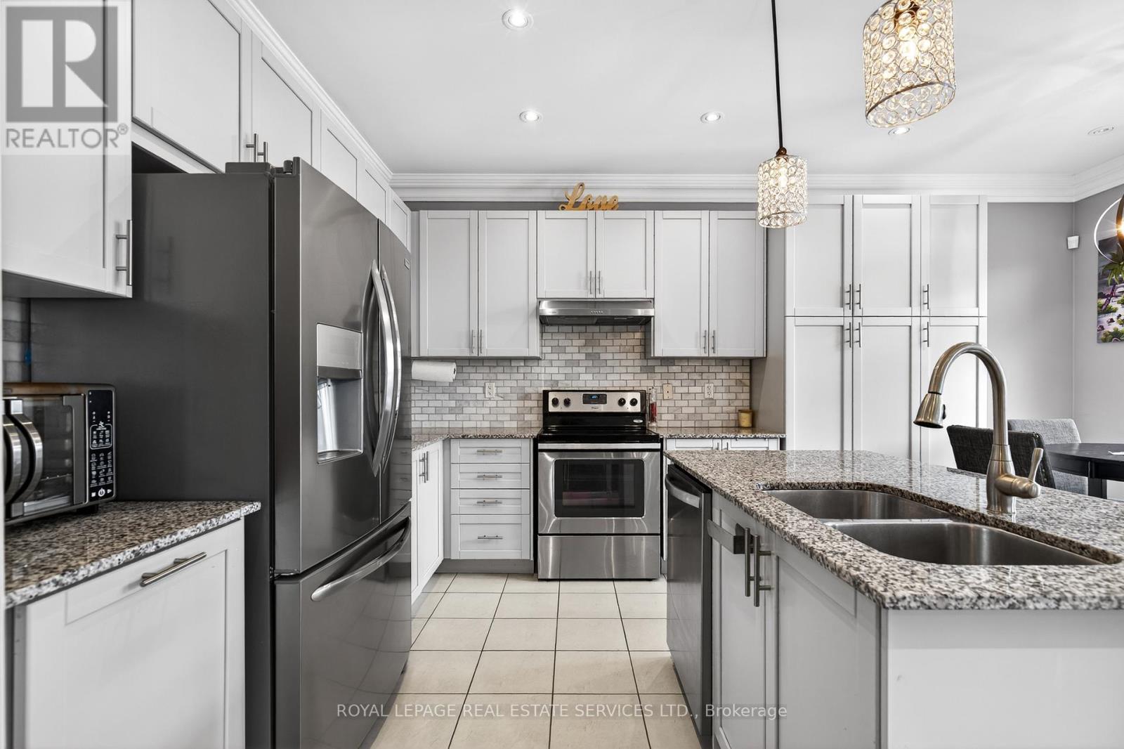 305 Moody Drive, Vaughan, Ontario  L4H 3Z6 - Photo 12 - N12767938