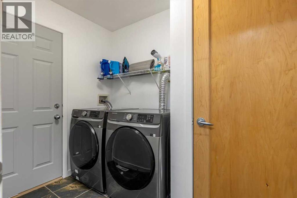 57 Everwillow Boulevard Sw, Calgary, Alberta  T2Y 4G4 - Photo 17 - A2297732