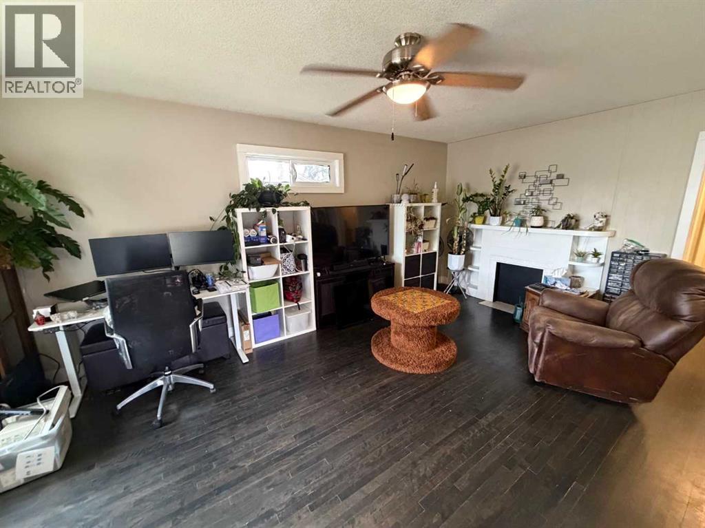 1035 12b Street S, Lethbridge, Alberta  T1K 1R9 - Photo 4 - A2296011