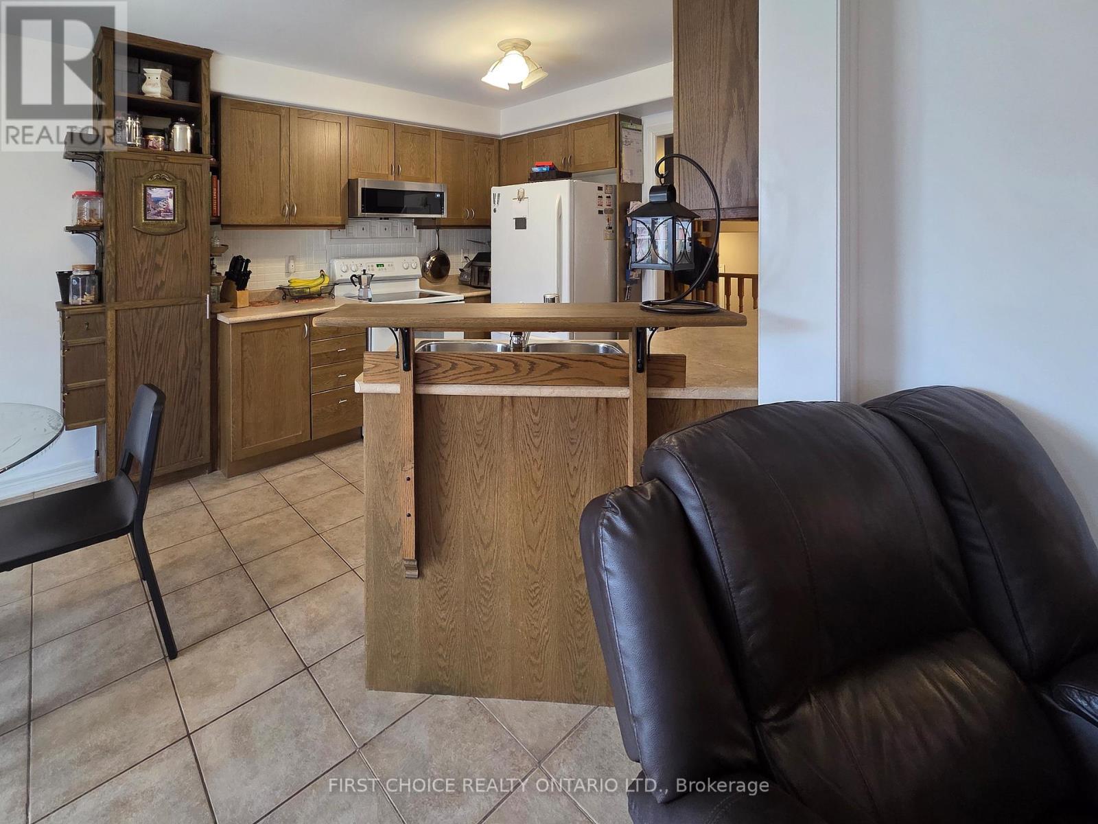 43 Buchanan Drive, New Tecumseth, Ontario  L9R 0A2 - Photo 6 - N12933958