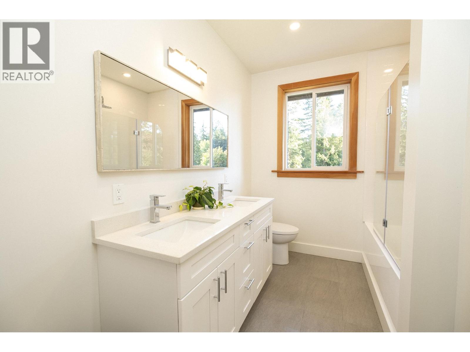 1246 Reed Road, Gibsons, British Columbia  V0N 1V7 - Photo 23 - R3105170