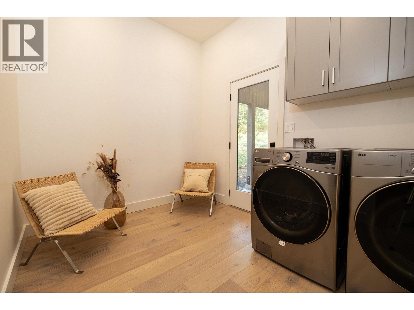 1246 Reed Road, Gibsons, British Columbia  V0N 1V7 - Photo 35 - R3105170