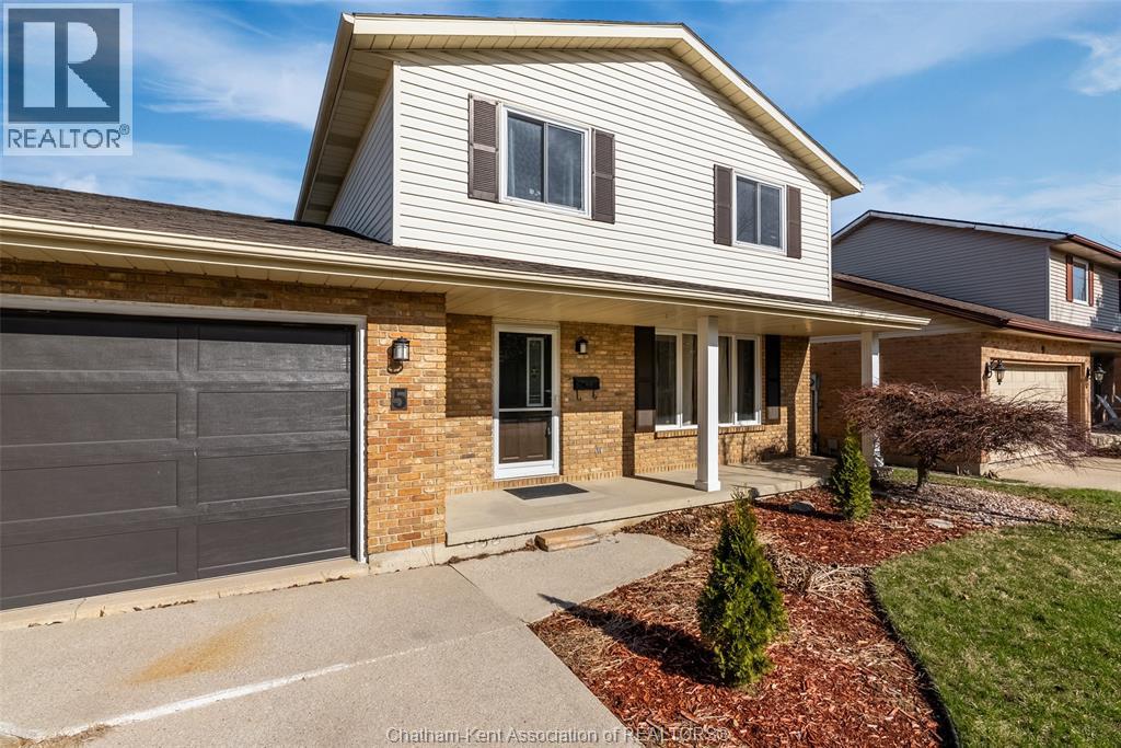 MLS# 26001880: 5 Turquoise COURT, Chatham, Canada