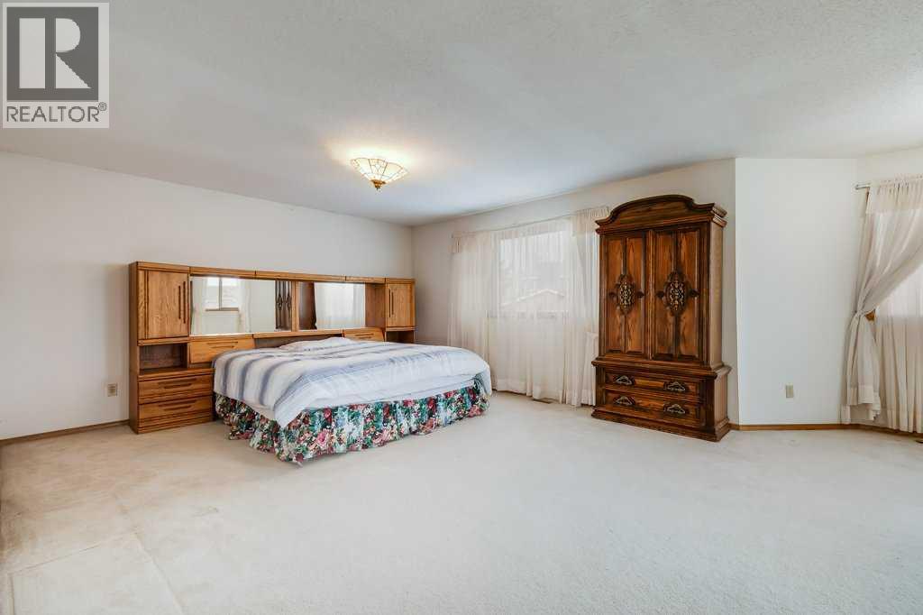 106 Sienna Hills Drive SW, Calgary, Alberta  T3H 2C8 - Photo 28 - A2282460