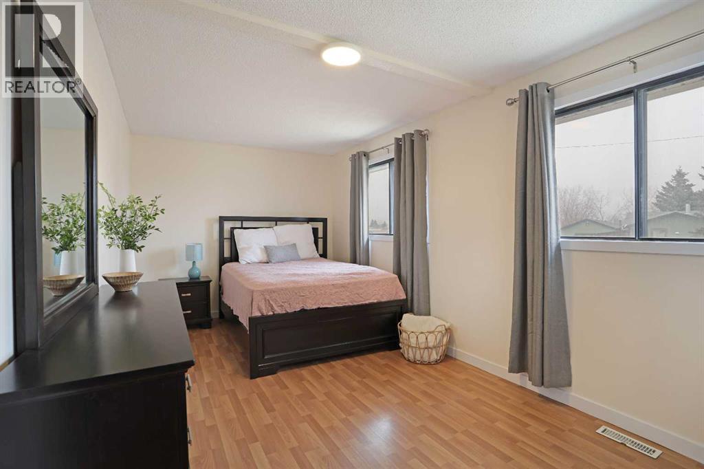 63 Ash Street W, Brooks, Alberta  T1R 0A6 - Photo 20 - A2295730