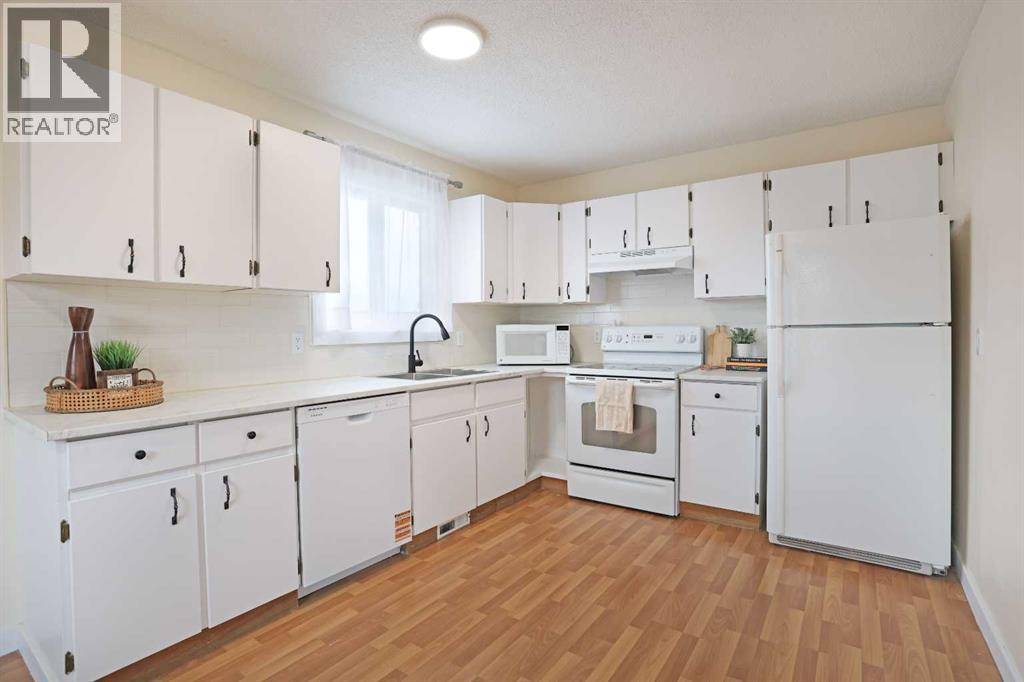 63 Ash Street W, Brooks, Alberta  T1R 0A6 - Photo 8 - A2295730