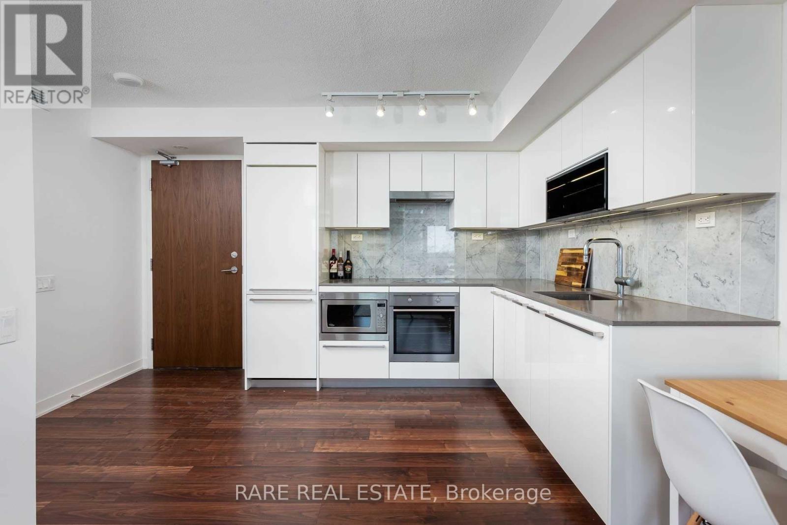 3208 - 70 Queens Wharf Road, Toronto, Ontario  M5V 0J2 - Photo 3 - C12937696