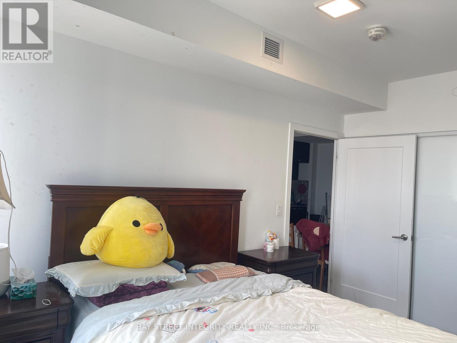 Ph8 - 50 Mccaul Street, Toronto, Ontario  M5T 0B6 - Photo 2 - C12937704