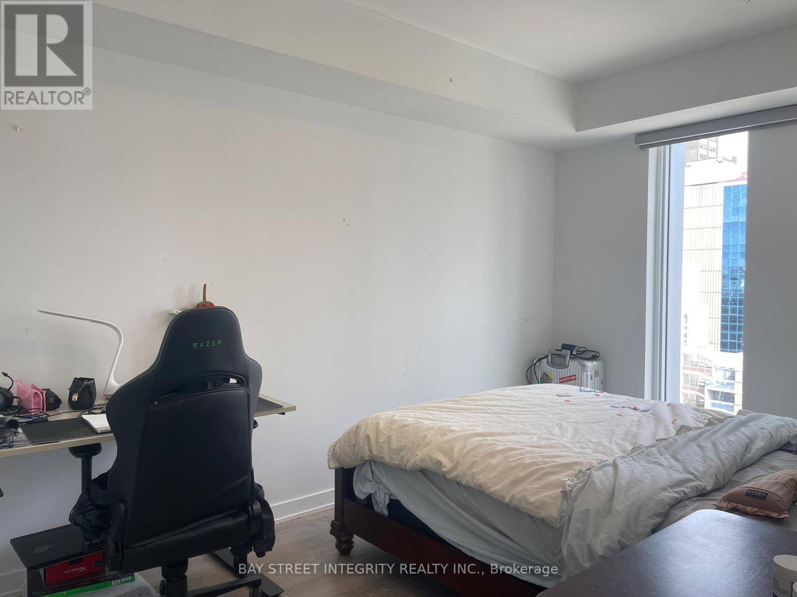 Ph8 - 50 Mccaul Street, Toronto, Ontario  M5T 0B6 - Photo 3 - C12937704