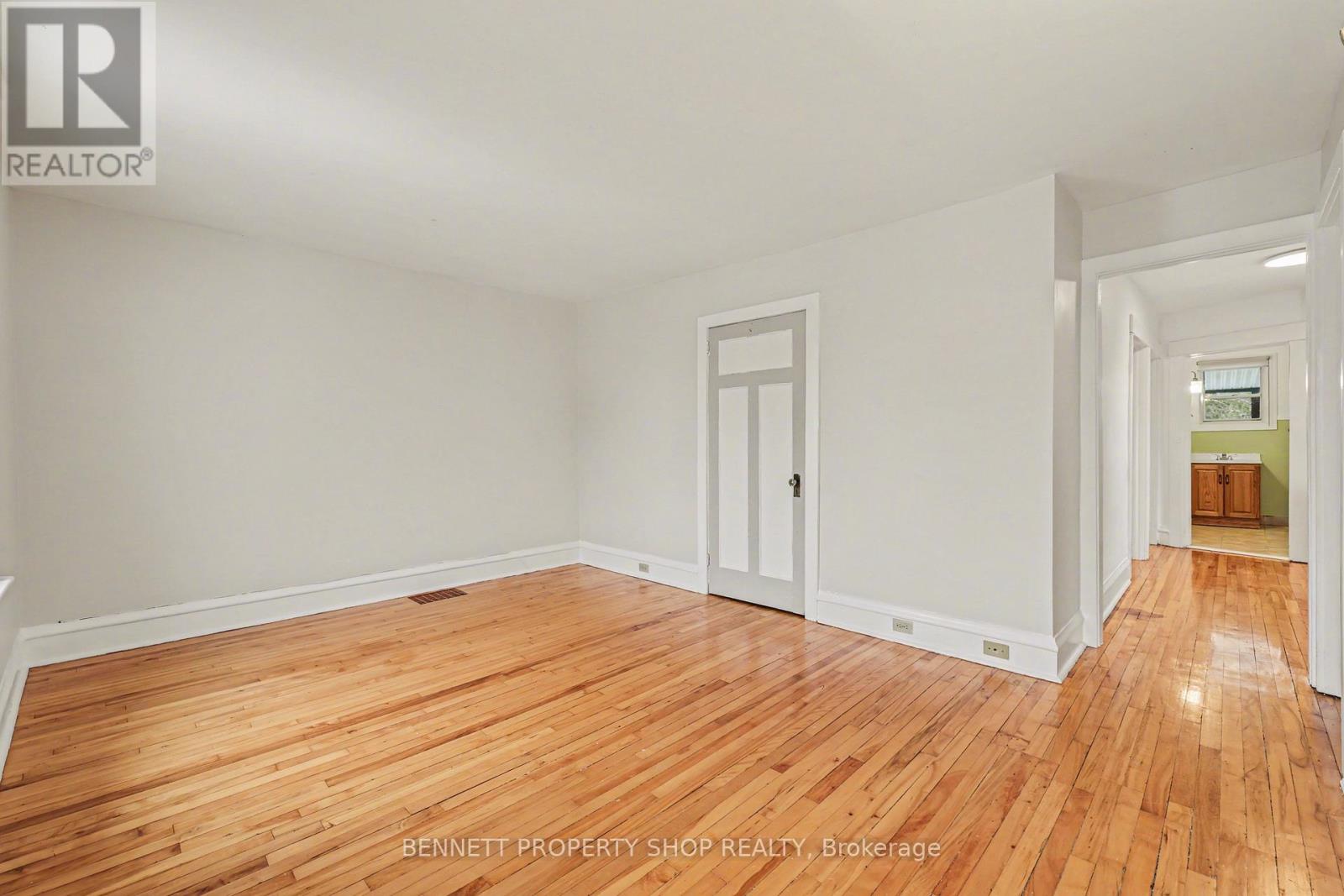 51 Smirle Avenue, Ottawa, Ontario  K1Y 0S2 - Photo 12 - X12937734