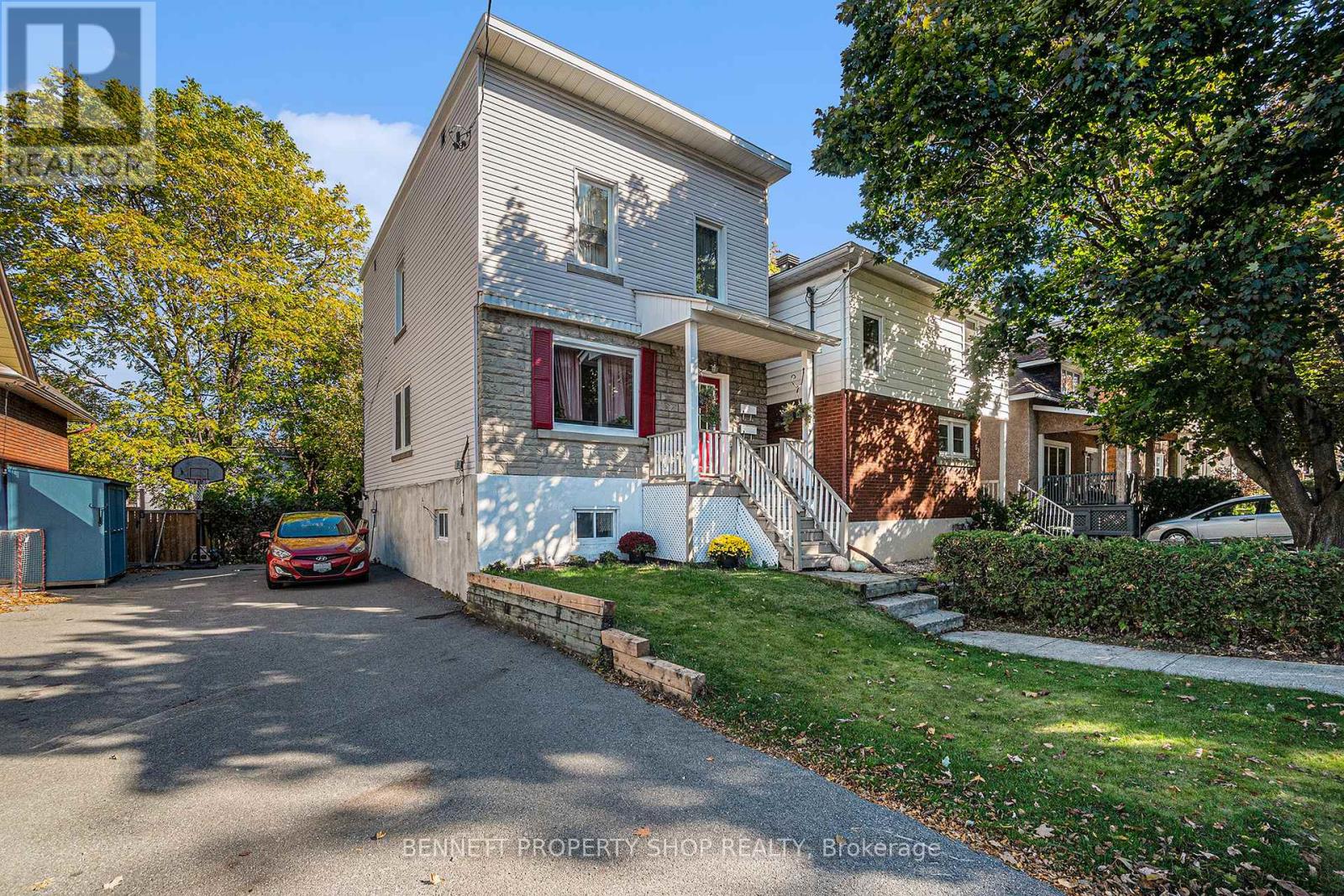 51 Smirle Avenue, Ottawa, Ontario  K1Y 0S2 - Photo 2 - X12937734