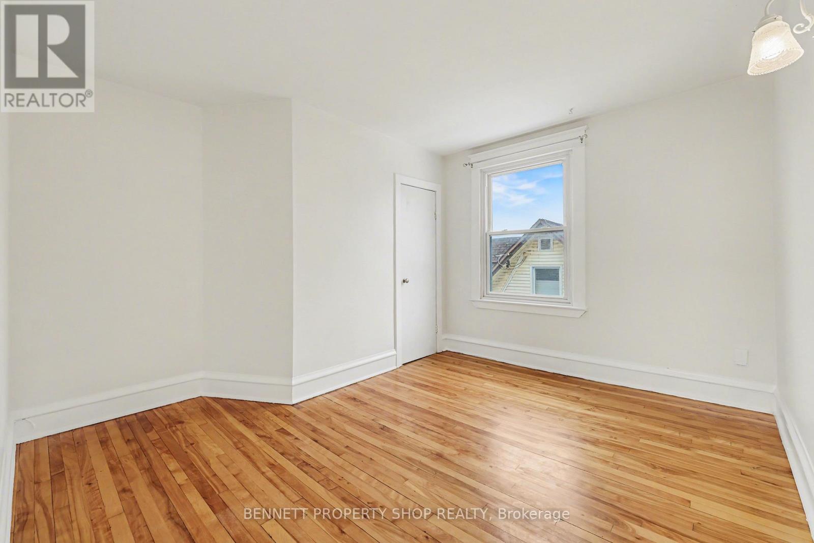 51 Smirle Avenue, Ottawa, Ontario  K1Y 0S2 - Photo 9 - X12937734