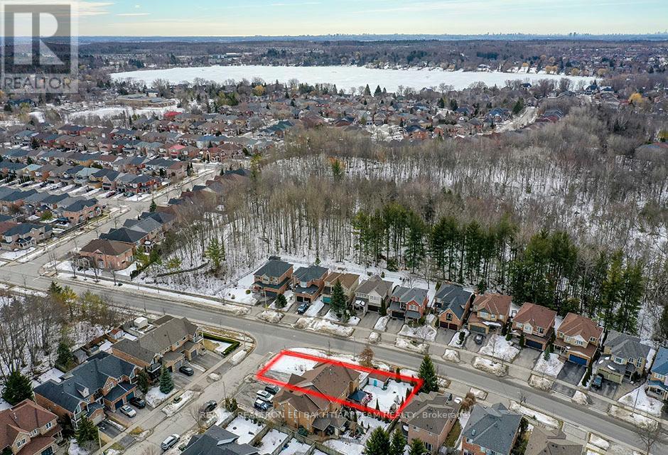 133 Long Point Drive, Richmond Hill, Ontario  L4E 3Z6 - Photo 2 - N12937720