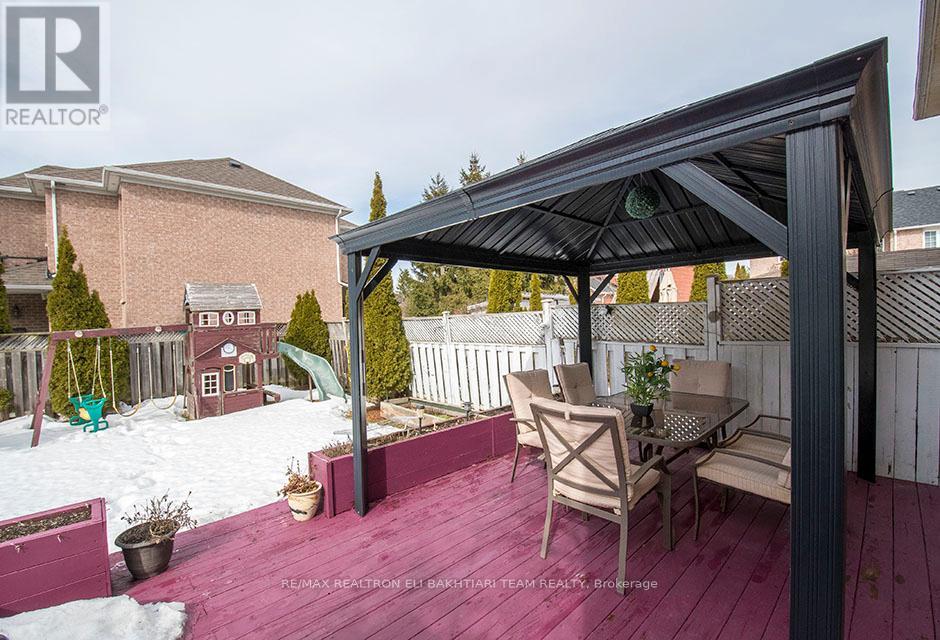 133 Long Point Drive, Richmond Hill, Ontario  L4E 3Z6 - Photo 40 - N12937720