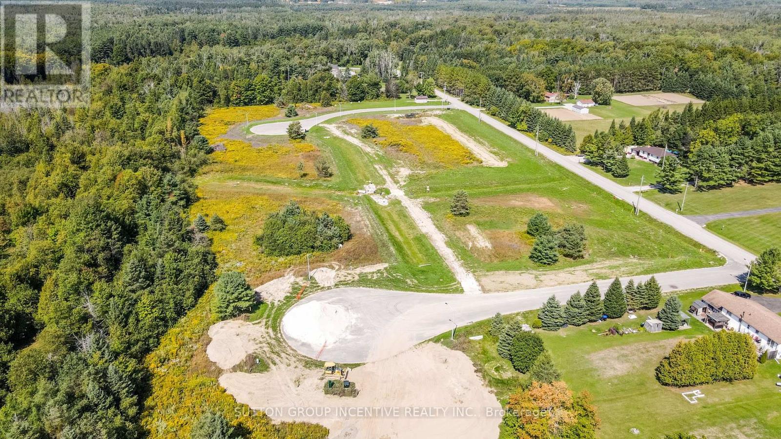 100 Scarlett Line, Springwater, Ontario  L0L 1V0 - Photo 2 - S12937732