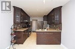 Upper - 1126 Galesway Boulevard, Mississauga, Ontario  L5V 2T7 - Photo 10 - W12937706