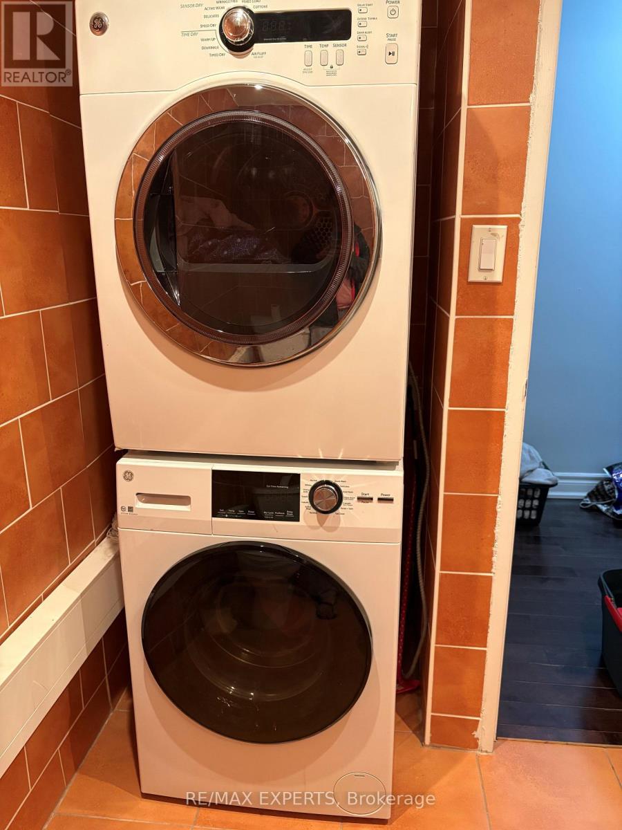 Ph15 - 11 Wincott Drive, Toronto, Ontario M9R 2R9 - Photo 12 - W12937716