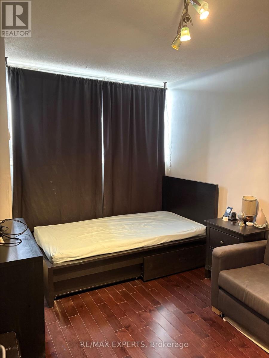 Ph15 - 11 Wincott Drive, Toronto, Ontario M9R 2R9 - Photo 18 - W12937716