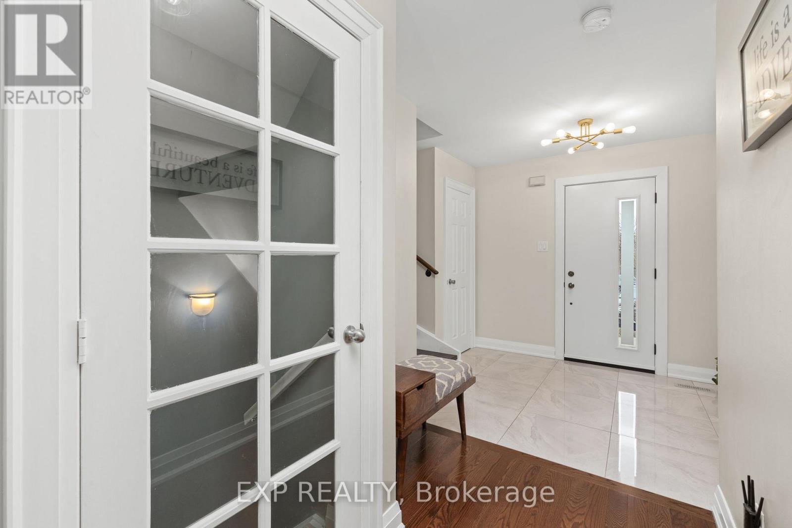 224 Timberlane Drive, Brampton, Ontario  L6Y 4V6 - Photo 3 - W12937724