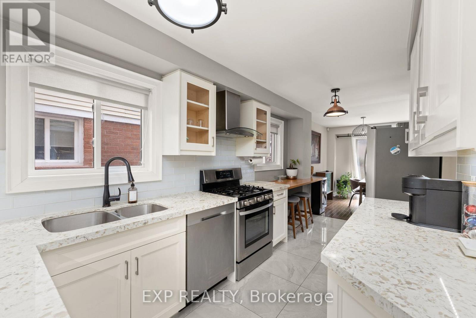 224 Timberlane Drive, Brampton, Ontario  L6Y 4V6 - Photo 8 - W12937724