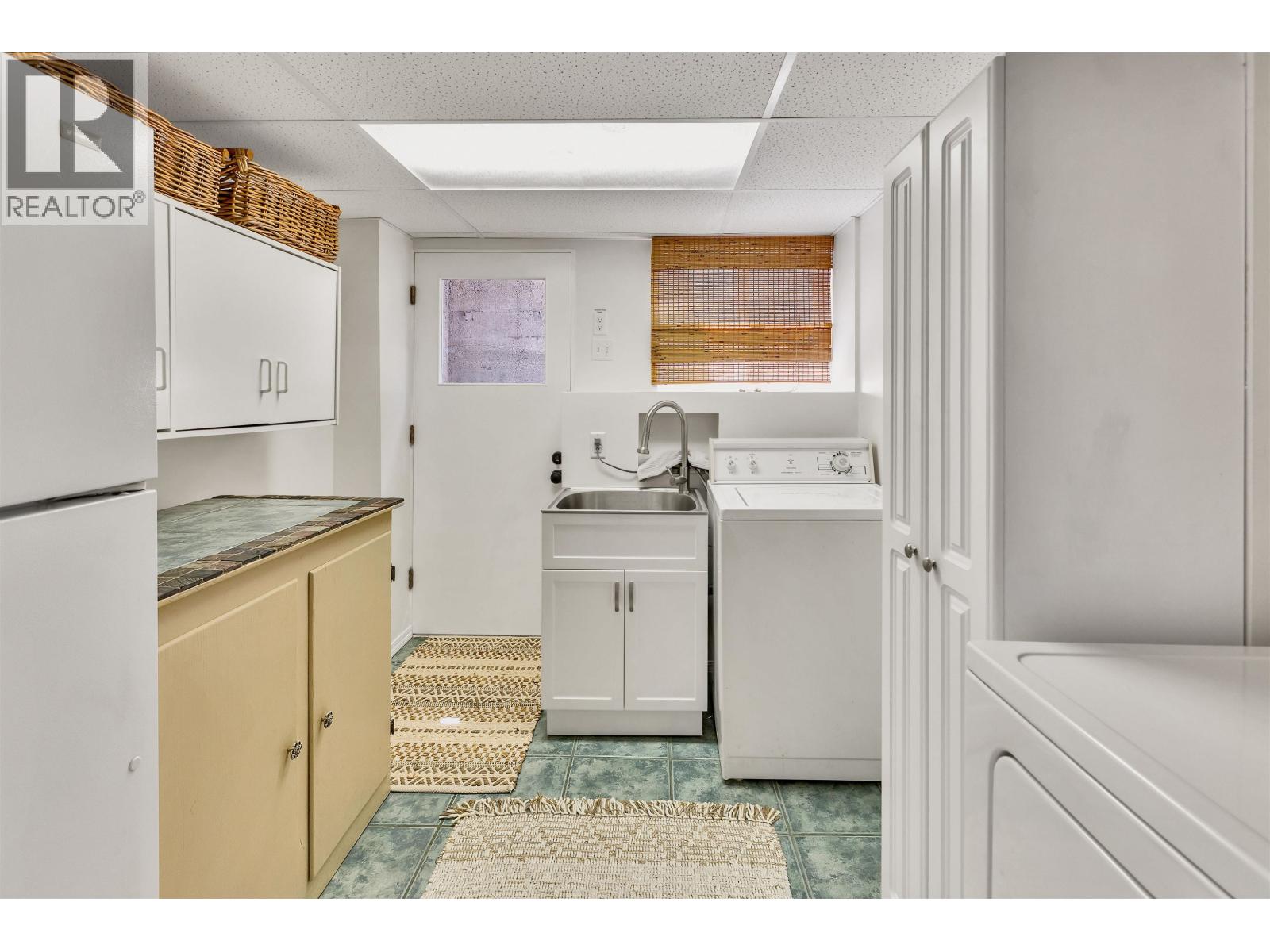 3321 Viewmount Drive, Port Moody, British Columbia  V3H 2L8 - Photo 27 - R3078779