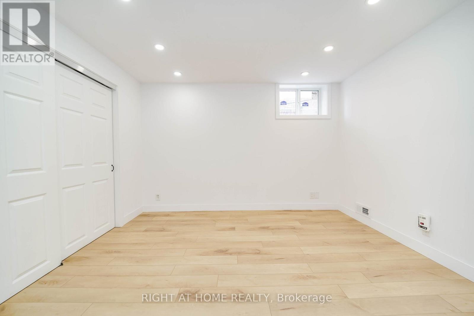 1083 Pharmacy Avenue, Toronto, Ontario  M1R 2H2 - Photo 40 - E12937648