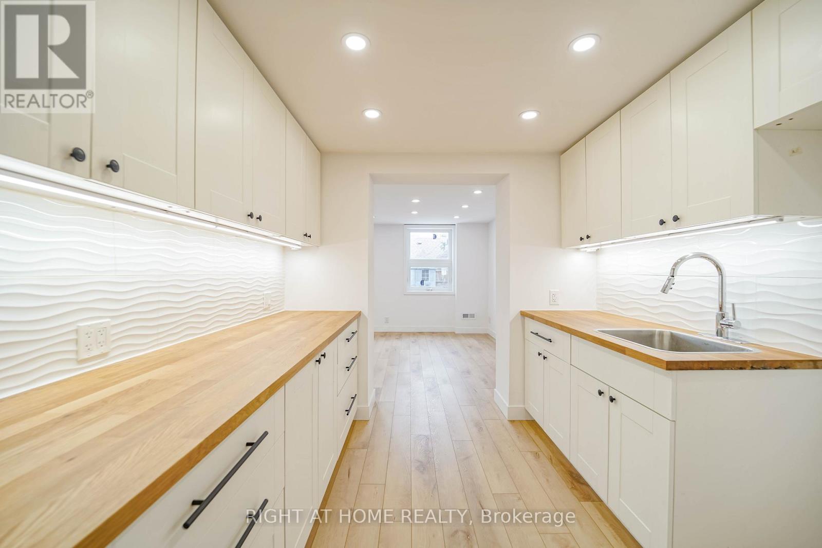 1083 Pharmacy Avenue, Toronto, Ontario  M1R 2H2 - Photo 32 - E12937648