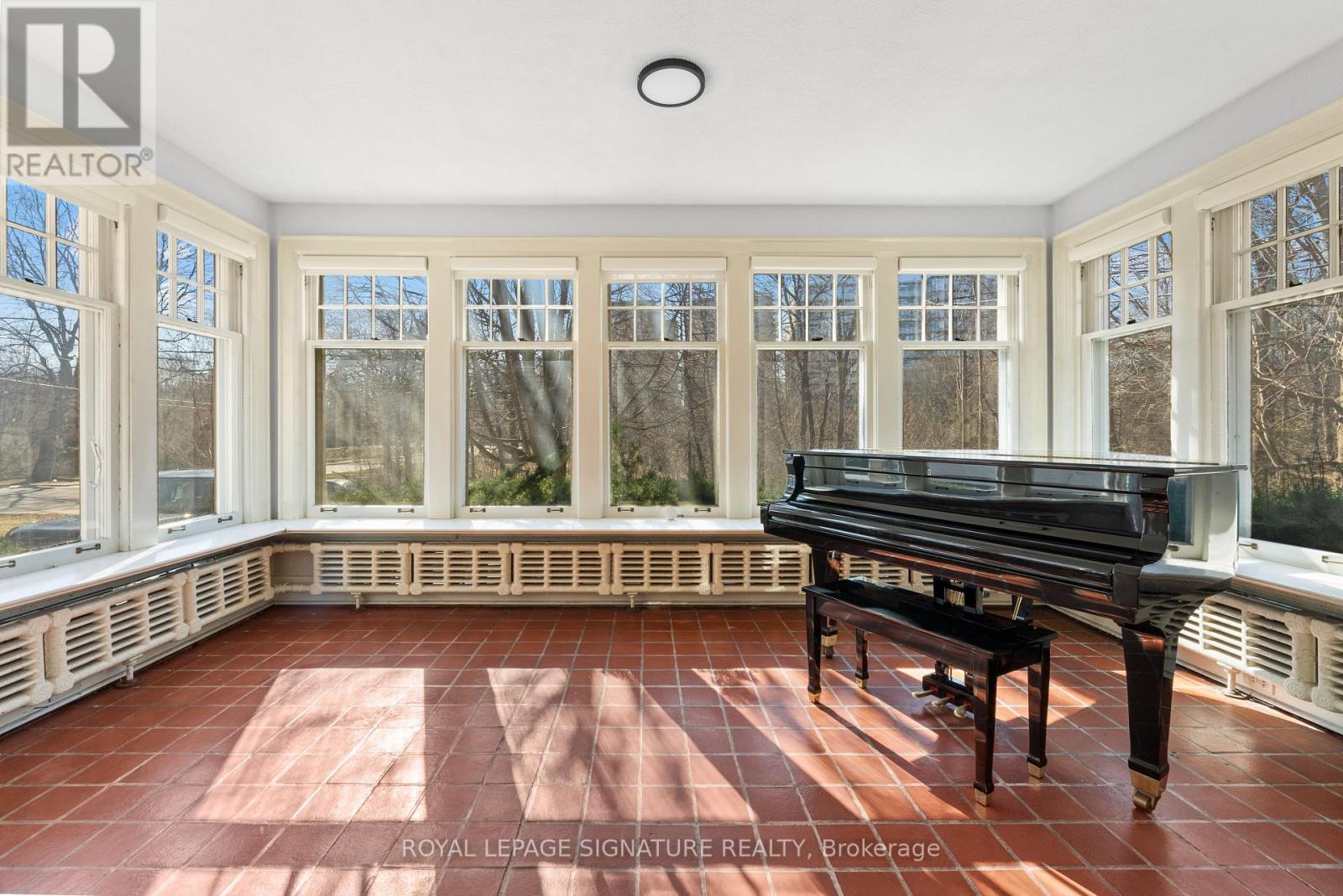 57 St Edmunds Drive, Toronto, Ontario  M4N 2P8 - Photo 13 - C12936386