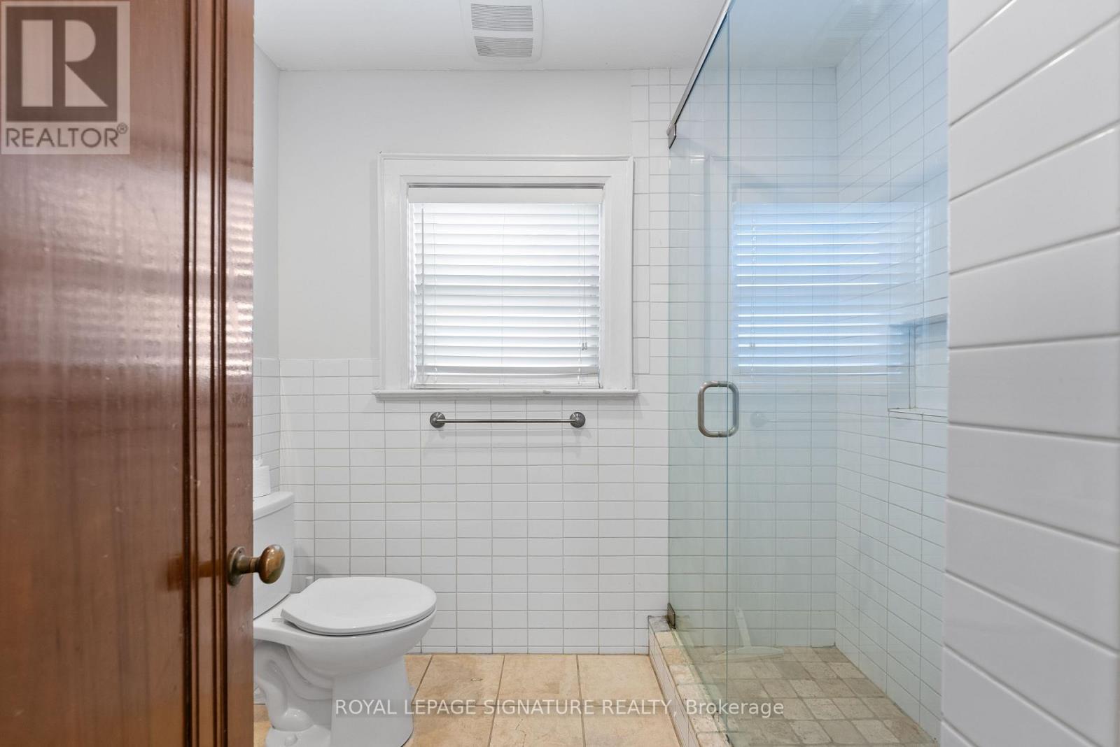 57 St Edmunds Drive, Toronto, Ontario  M4N 2P8 - Photo 19 - C12936386