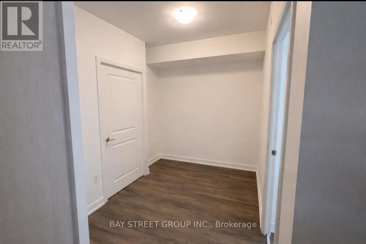 316 - 100 Eagle Rock Way, Vaughan, Ontario  L6A 5B9 - Photo 12 - N12933700