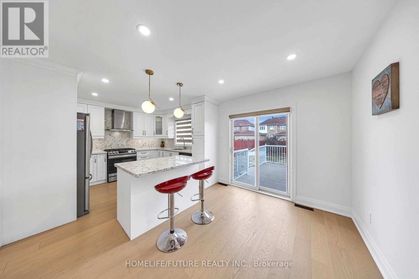 262 Helen Avenue, Markham, Ontario  L3R 1K1 - Photo 13 - N12936748