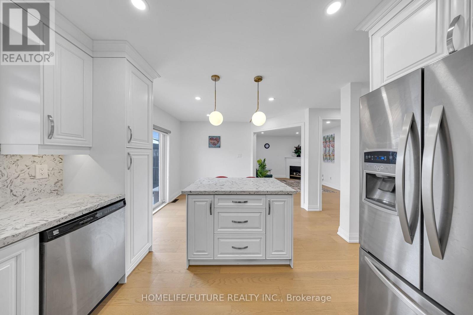 262 Helen Avenue, Markham, Ontario  L3R 1K1 - Photo 37 - N12936748