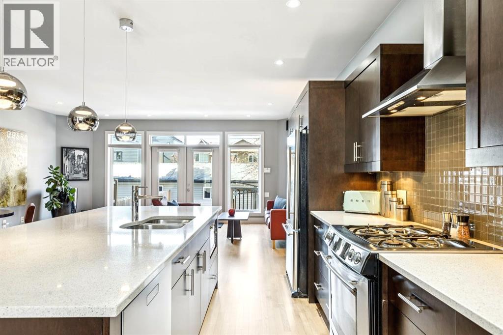 3043 28 Street SW, Calgary, Alberta  T3E 2J4 - Photo 5 - A2296577