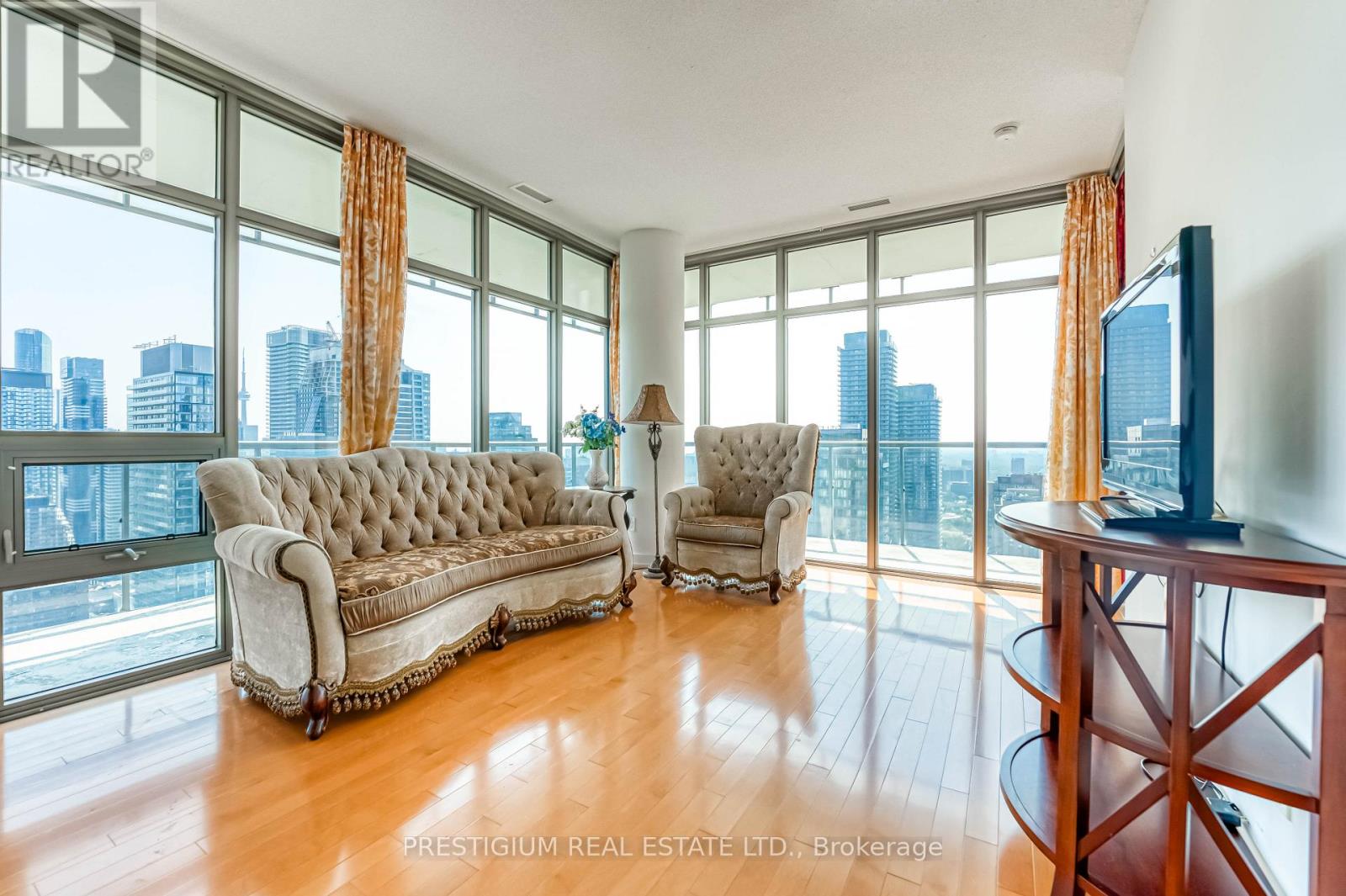 3704 - 33 Charles Street E, Toronto, Ontario  M4Y 0A2 - Photo 11 - C12937768