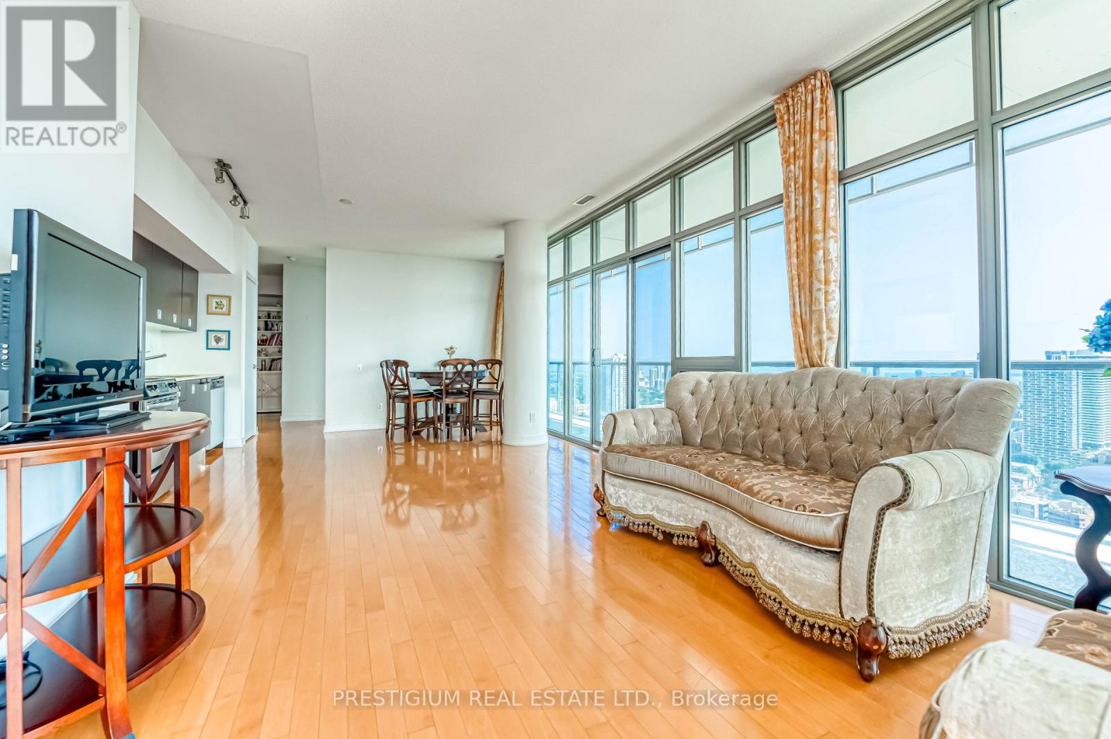 3704 - 33 Charles Street E, Toronto, Ontario  M4Y 0A2 - Photo 12 - C12937768