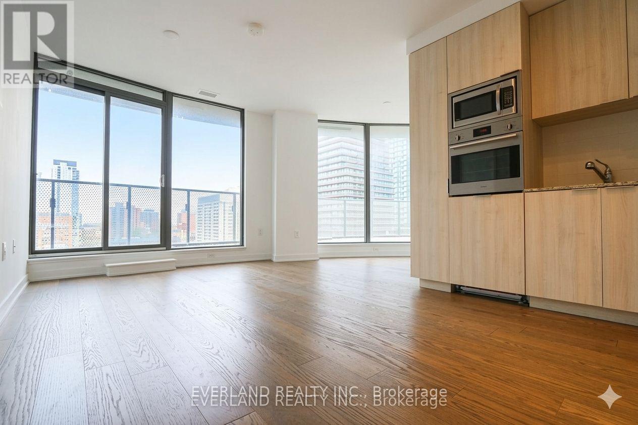 703 - 11 Wellesley Street W, Toronto, Ontario  M4Y 1E8 - Photo 8 - C12937782