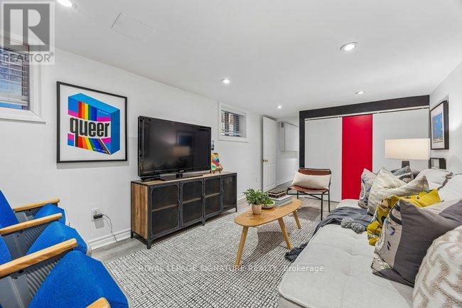 66 Coady Avenue, Toronto, Ontario  M4M 2Y8 - Photo 31 - E12937752