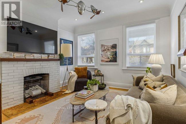 66 Coady Avenue, Toronto, Ontario  M4M 2Y8 - Photo 4 - E12937752