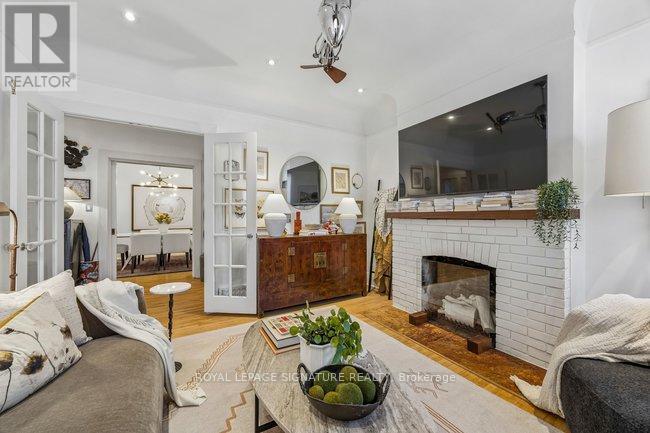 66 Coady Avenue, Toronto, Ontario  M4M 2Y8 - Photo 6 - E12937752