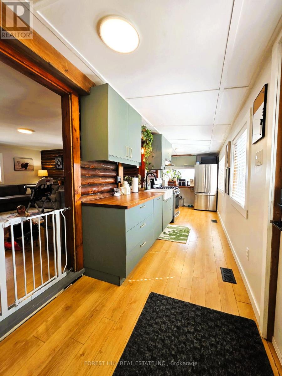 2224 Lakeshore Road E, Oro-Medonte (Hawkestone), Ontario  L0L 1T0 - Photo 3 - S12937742