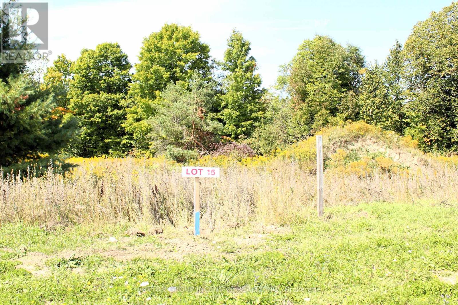 8 GREENLAW COURT, Springwater, Ontario