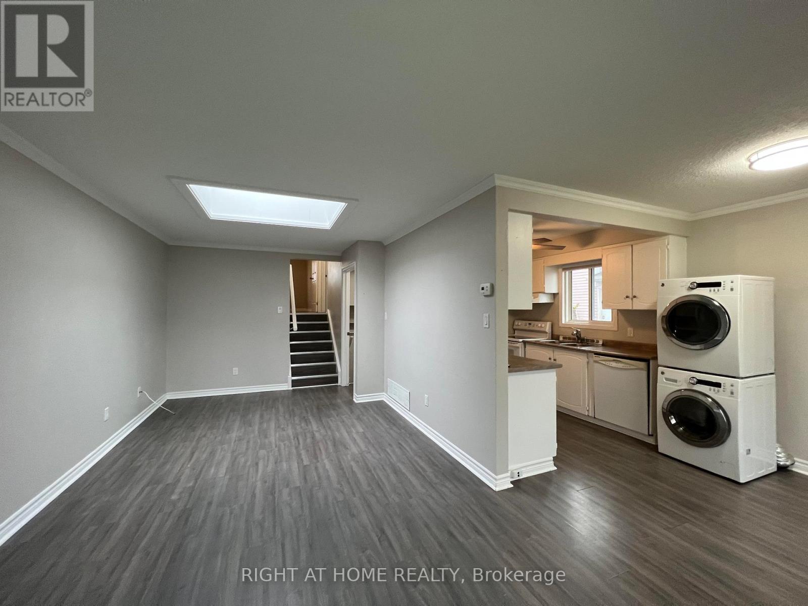 Main - 87 Barrett Crescent, Barrie, Ontario  L4N 5A4 - Photo 3 - S12937760