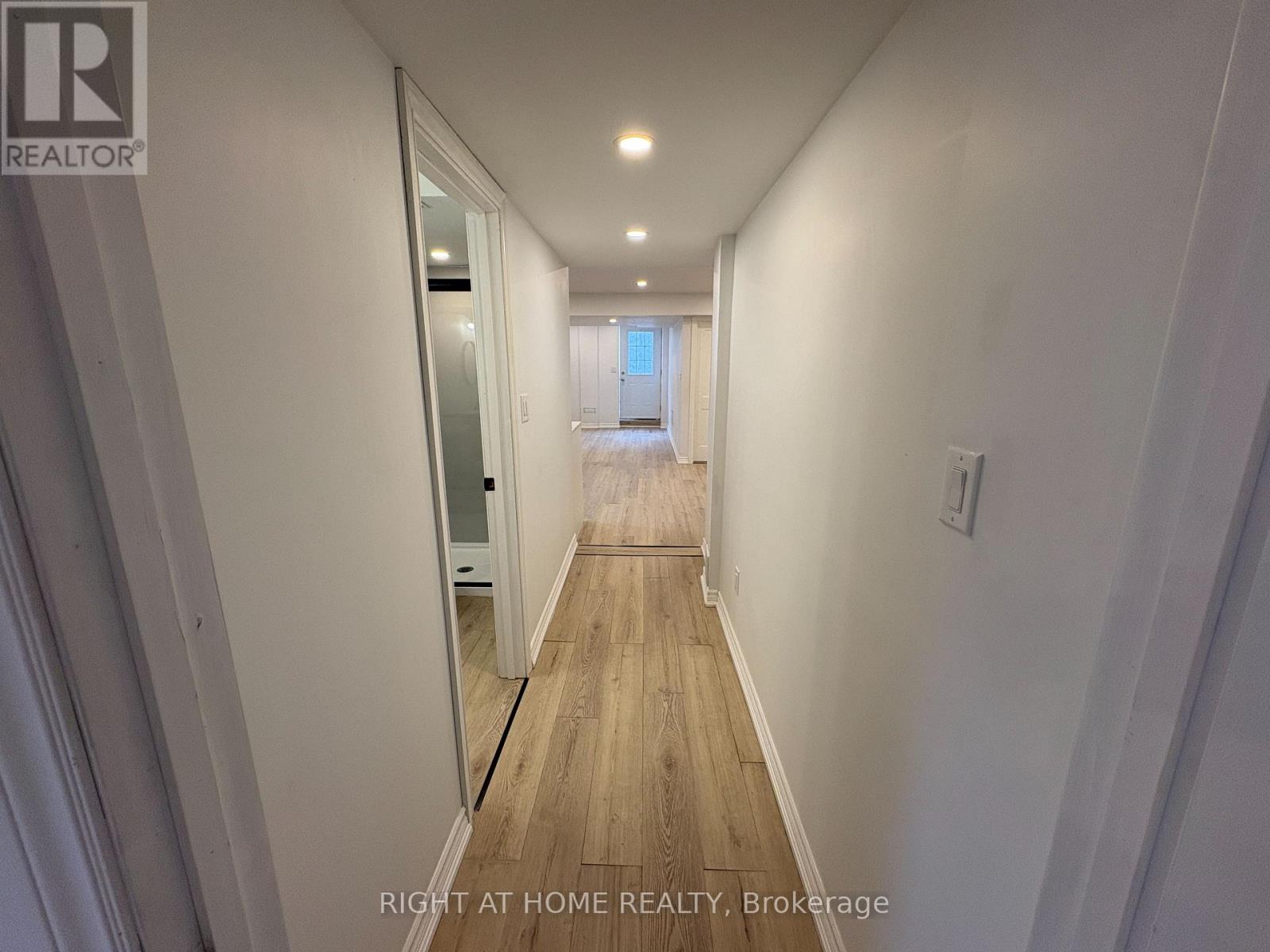 1501 Tamarck Point, Milton, Ontario  L9E 1P5 - Photo 11 - W12937740