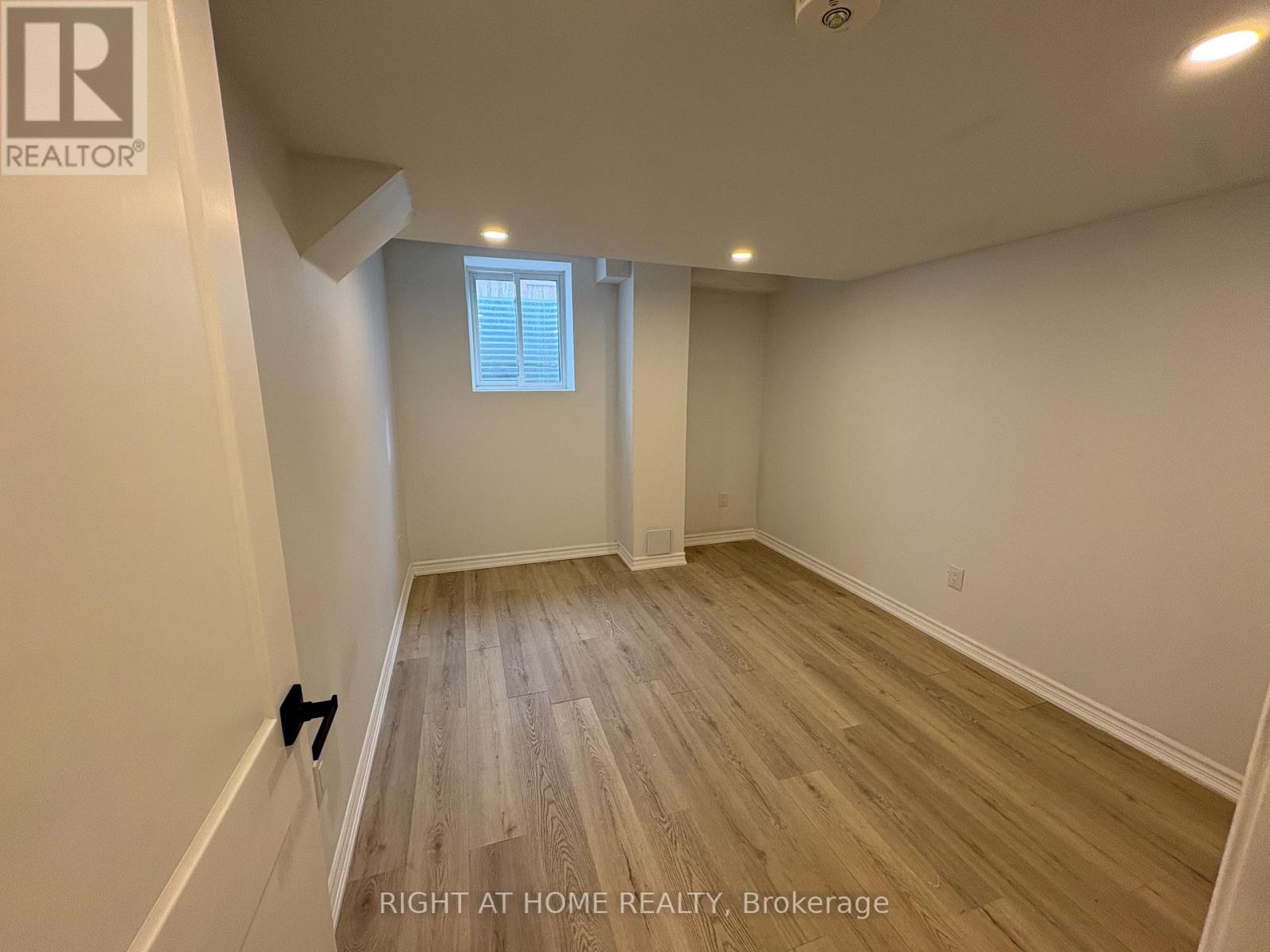 1501 Tamarck Point, Milton, Ontario  L9E 1P5 - Photo 12 - W12937740