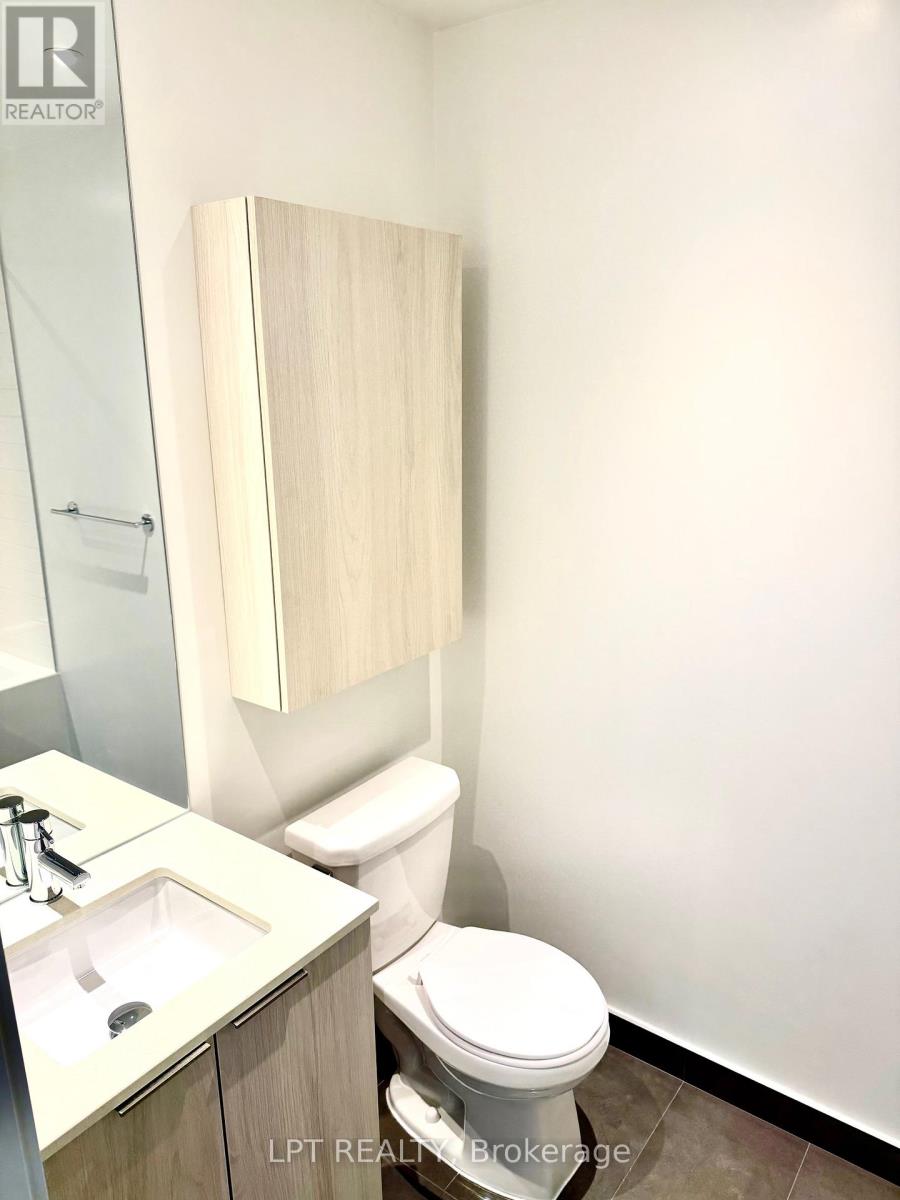 1201 - 448 Burnhamthorpe Road W, Mississauga, Ontario  L5B 0R4 - Photo 15 - W12937744