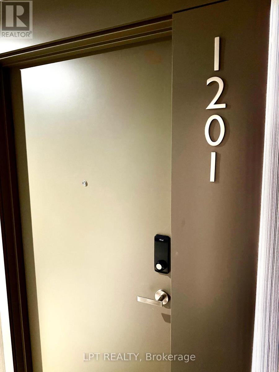 1201 - 448 Burnhamthorpe Road W, Mississauga, Ontario  L5B 0R4 - Photo 3 - W12937744