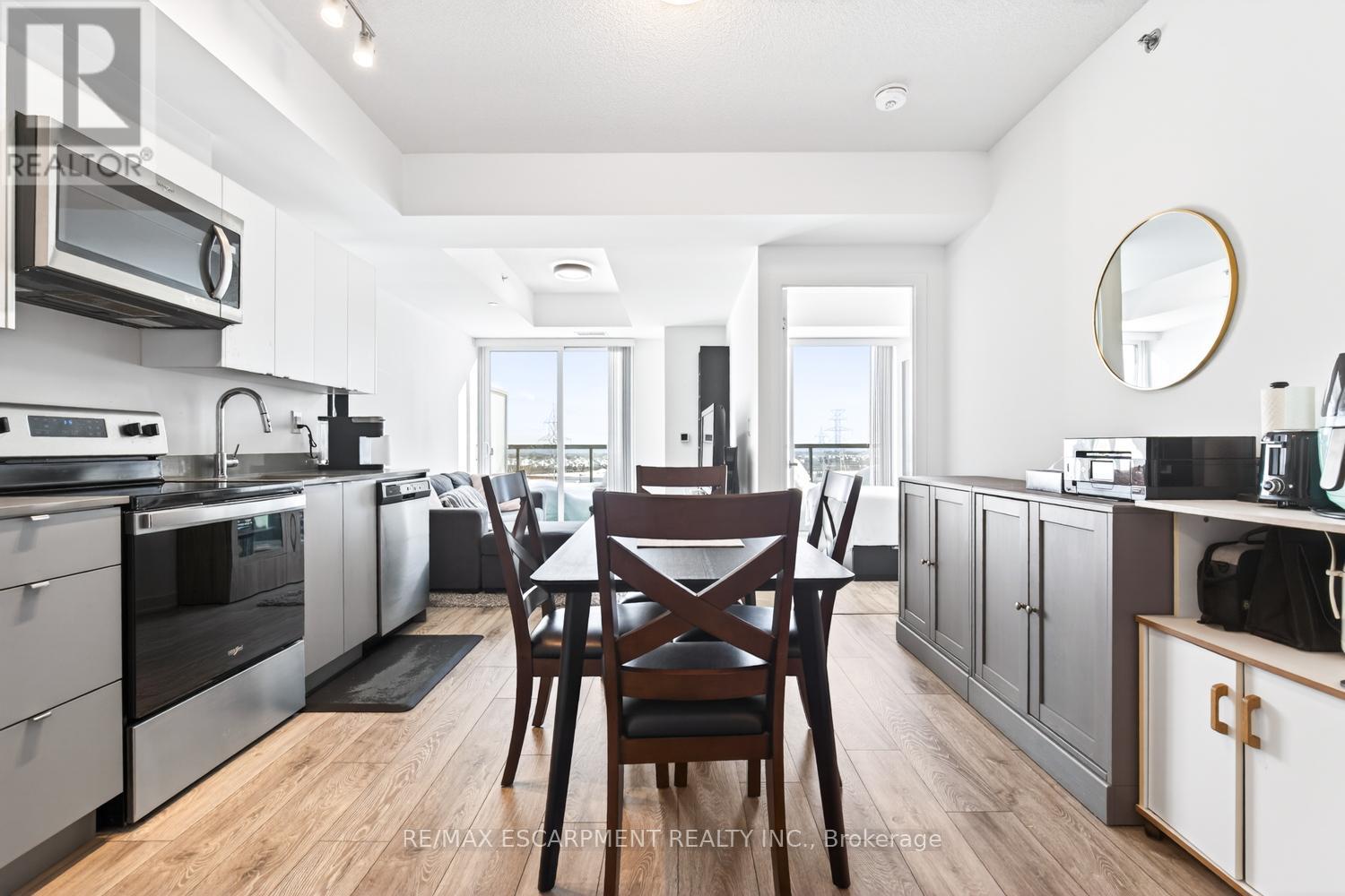 A802 - 3210 Dakota Common, Burlington, Ontario  L7M 2A8 - Photo 9 - W12937764