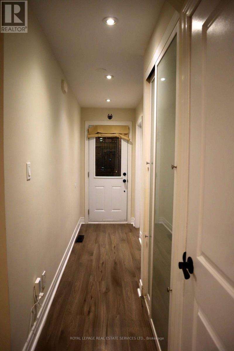 43 - 6449 Glen Erin Drive, Mississauga, Ontario  L5N 2T2 - Photo 2 - W12937780