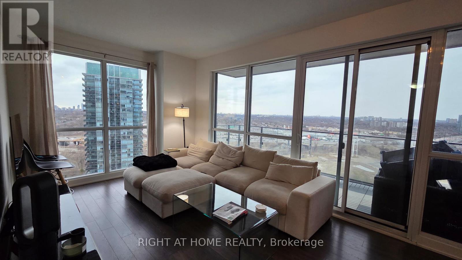 2307 - 10 Parklawn Road, Toronto, Ontario  M8V 0H9 - Photo 3 - W12937786