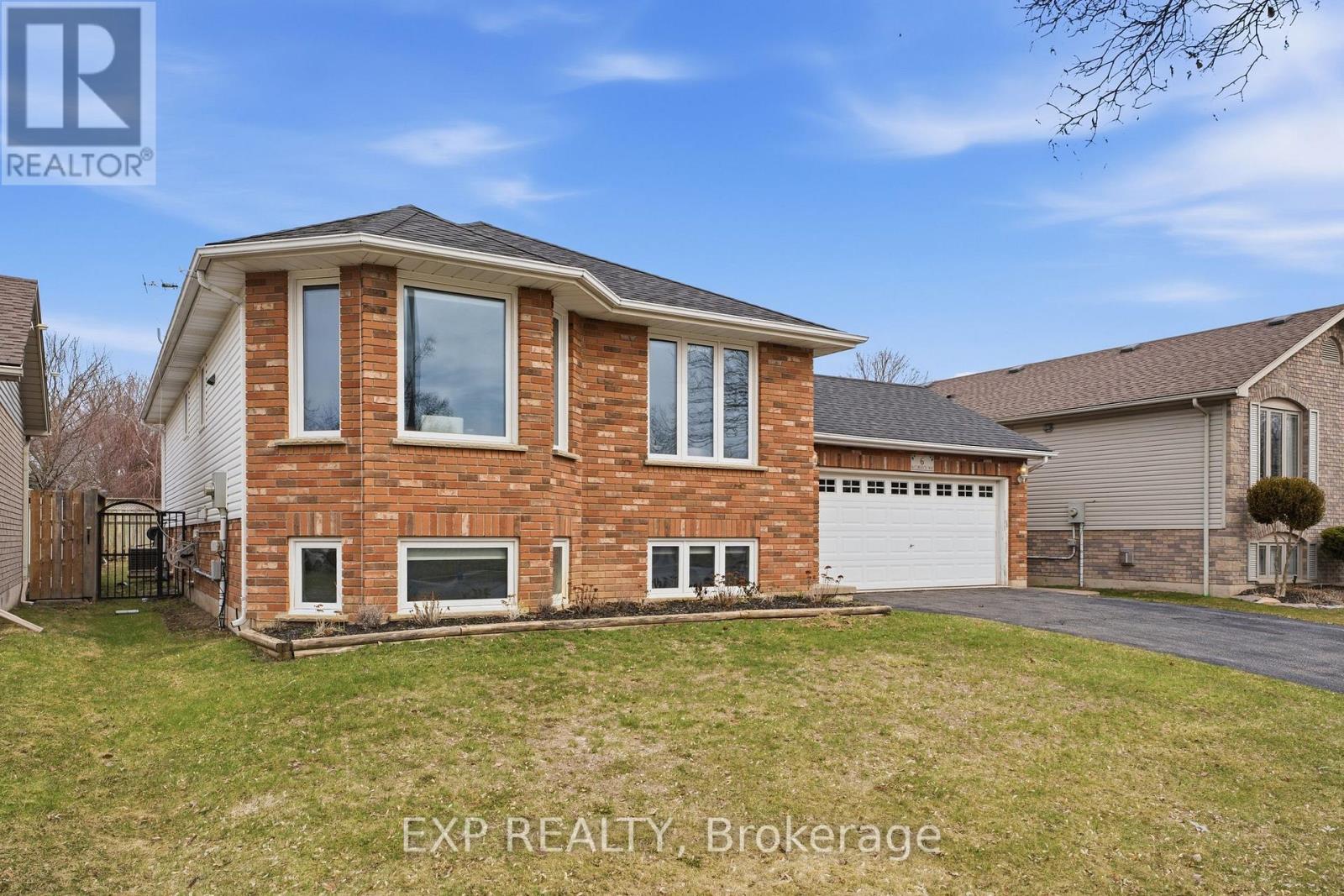 6 Mccormick Way, Brantford, Ontario  N3V 1E6 - Photo 2 - X12937788
